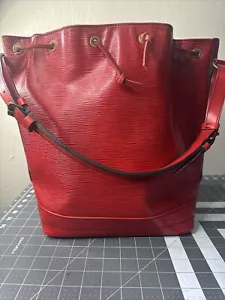 Louis Vuitton Epi Noe GM Leather Bucket Bag (large) Vintage & EUC (Authentic) - Picture 1 of 18