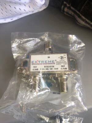 New Extreme/Amphenol 2-Way Digital 1Ghz Coax Cable Splitter BDS102H - Image 1 of 2