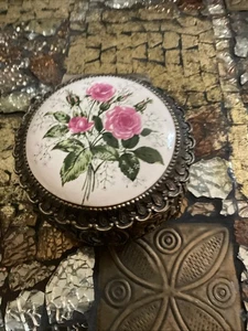 Vintage Jewelry Box Trinket Metal Porcelain Footed Pink Roses - Picture 1 of 3