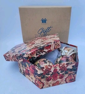 1999 Avon Gift Collection Decoupage Victorian Christmas Ornament Gift Box 6 NOS - Picture 1 of 3