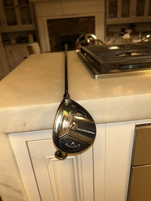 Madera de calle Callaway Paradym Triple Diamond 5 18* 70S rígida derecha sin cubierta Foto 1 de 4