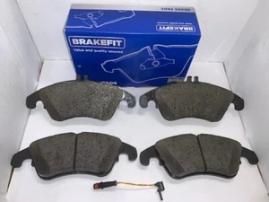 Front Brake Pads For Mercedes C-Class C280 C320 C350 2007-2015 + Sensor Wire - Imagen 1 de 3