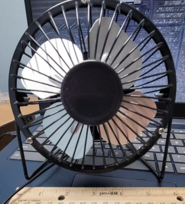 Black USB desk fan--works great - Image 1 of 3