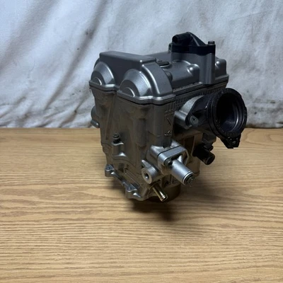 Оригинальная головка переднего блока цилиндров 03–09 Suzuki SV650 - Изображение 1 из 4