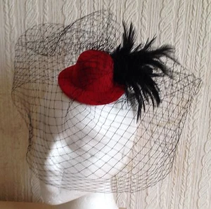negro velo pluma rojo mini sombrero fascinador sombrerería boda fiesta carrera - Imagen 1 de 3