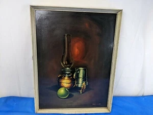 Dipinto ad olio incorniciato vintage di lampada, cisterna, mela e foglia Brian Coole - Foto 1 di 9