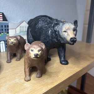 Breyer Bear Wildlife Series Animal Creations Black Mama & Cubs - Picture 1 of 7