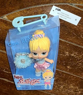 Кукла Bratz Babyz Runwayz: (2024) CLOE 5,5 дюйма с аксессуарами! #524052C3 - Изображение 1 из 3