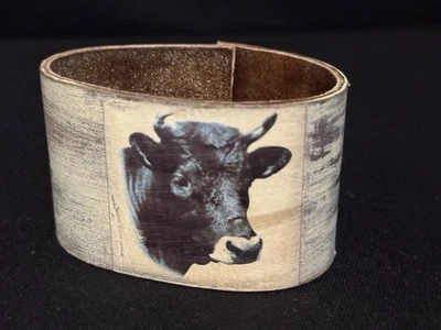 Brazalete de piel de vaca  Foto 1 de 4