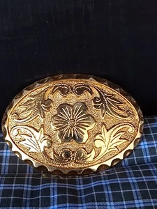 Hebilla de cinturón vintage diseño floral y hojas en relieve 3,25" x 2,25" - Imagen 1 de 4