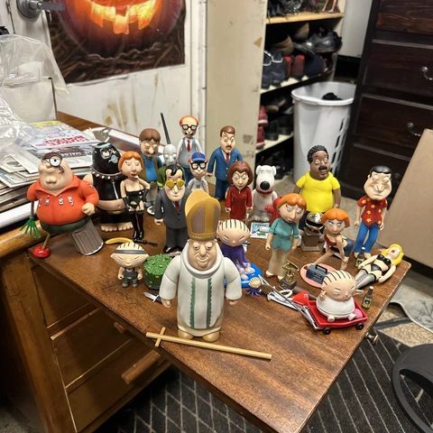Mezco Family Guy Lot Of 18 All Complete W/ All Accessories 2006-2009 Sexy Lois Cover