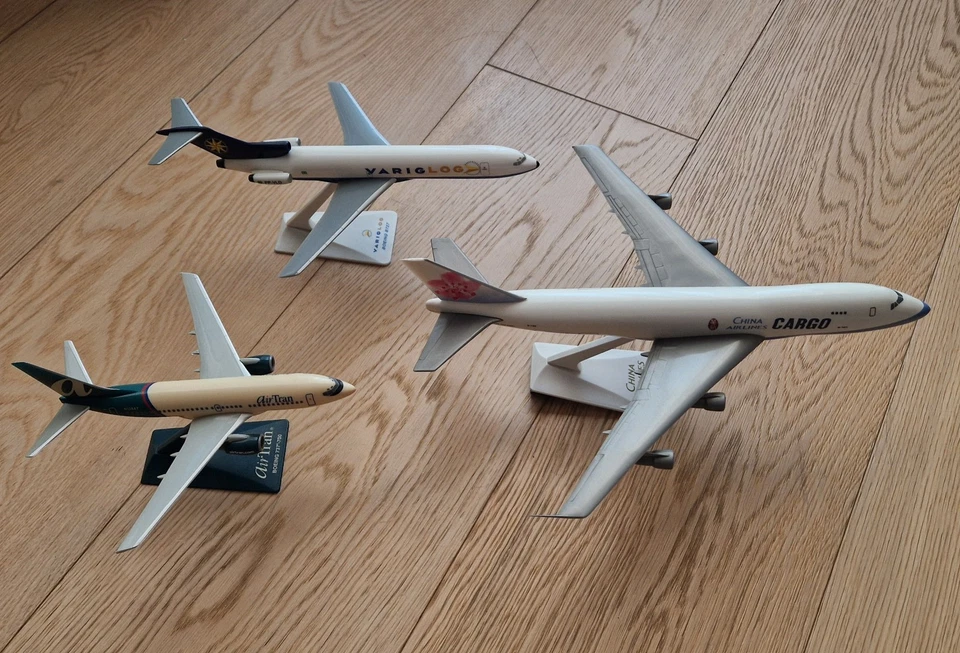 Lotto 3 Modellini Aerei Varie Nazioni Scala 1.100 - 1.200 da collezione  - Immagine 1 di 4