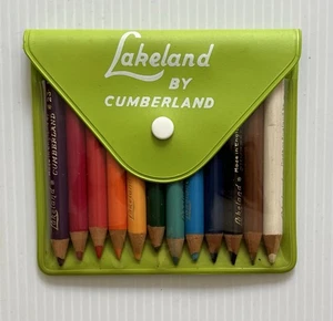 Vintage Lakeland Cumberland Farbstifte • 12er Set halbe Größe im Etui - Bild 1 von 5
