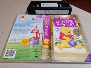 WINNIE THE POOH: The Many Adventures of Winnie the Pooh - Disney Magic on Vhs! - Picture 1 of 1
