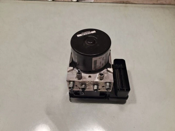Módulo de bomba de freno antibloqueo Mazda 3 Abs 2012-2013 control dinámico de estabilidad Foto 1 de 4