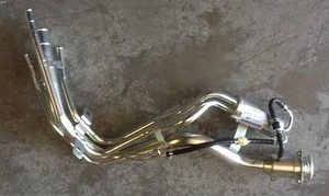 NUEVO CUELLO DE TUBO DE RELLENO DE COMBUSTIBLE Eclipse 2001 - 2005 PIEZA GENUINA MITSUBISHI - Imagen 1 de 2