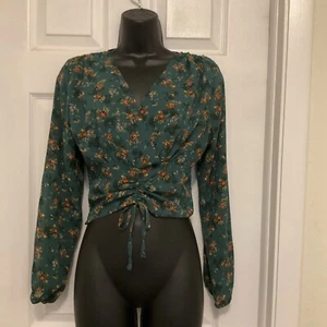 L.I.F.E. Love Is For Eternity Women’s/ Juniors Green Floral Top Size Small - Picture 1 of 9