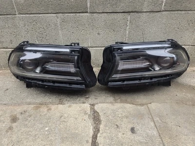 Faros Dodge Charger ambos L&R 2016 2017 2018 2019 2020 XENON LED OEM  Foto 1 de 4