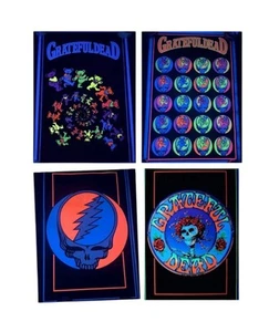 Lotto di 4 poster vintage RARI Grateful Dead floccato velluto Blacklight USA NUOVI - Foto 1 di 13