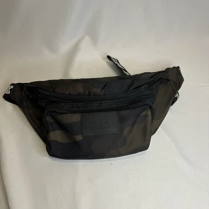 Victoria's Secret Pink Bauchtasche oder Gürteltasche in Camouflage mit verstellbarem Riemen - Bild 1 von 3