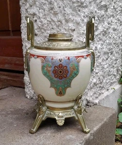 Antique Victorian Oriental Style Ceramic Brass Handle Oil Lamp - Picture 1 of 15