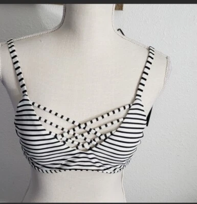 Black Green Multicolor Underwire Padded Triangle Swimwear Lot Of 3 Bikini Top M - Image 1 of 4