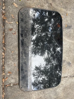 2003-2010 Volkswagen Beetle Roof Sunroof Window Glass Factory OEM - Image 1 of 2