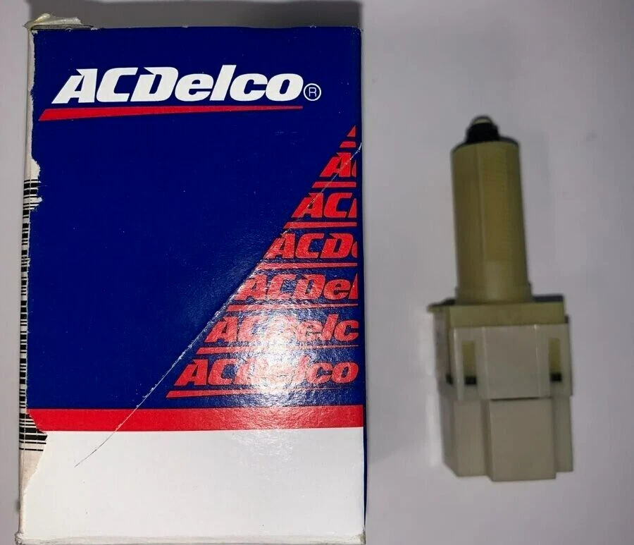 NUEVO INTERRUPTOR DE LUZ DE PARADA Y FRENO GM genuino apto 04-09 Colorado Canyon 20913529 Foto 1 de 1