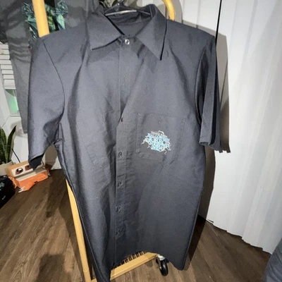 Camisa para hombre Universal Studios 2025 HHN con botones talla pequeña Foto 1 de 4