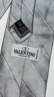Cravatta Valentino Garavani 100% Seta - Immagine 1 di 4