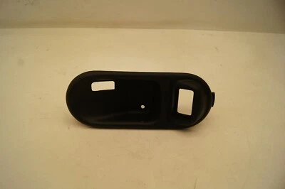 Land Rover Discovery 2004 - moldura de manija de puerta trasera derecha AWR6052 OEM Foto 1 de 4