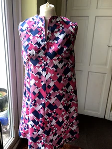 Vintage Pink Blue & White Geo Print Lightweight Dress Size 10 - Picture 1 of 5