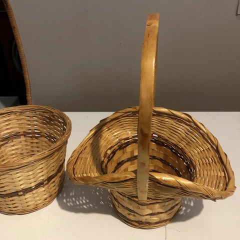 lot of 2 baskets Cover