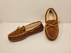 Cute! Womens MINNETONKA PILE LINED Indoor/Outdoor Slippers - Shoe Size US 8 M - Picture 1 of 6