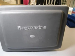 Raymarine E80 GPS Chartplotter Radar Display w/ Cover SN#242 - Bild 1 von 6