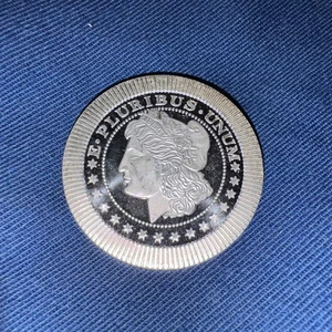1oz SilverTowne Mint MORGAN  EAGLE .999 Silver POKER CHIP Round - Picture 1 of 2