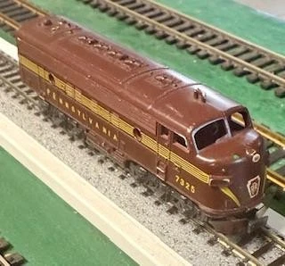N Scale Lima Pennsylvania F2A pwd engine for parts or restore - Image 1 of 1