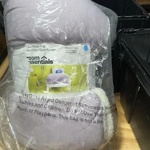 Faux Shearling Microfiber Comforter Full/Queen Reversible Room Essentials - Picture 1 of 1