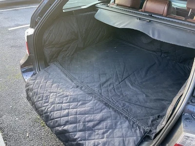 BMW SERIE 5 E61 TOURING ESTATE ALFOMBRILLA GUARDABARROS PERRO (2004-2010)  Foto 1 de 4