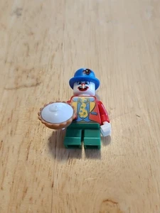 Lego Small Clown Minifigure Collectible Series 5 CMF Complete Pie Flower Hat - Picture 1 of 2
