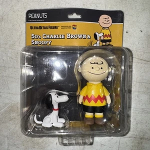 Medicom Toy Figura Ultra Dettaglio Anni 50 Charlie Brown & Snoopy #618 Negli Stati Uniti NUOVO - Foto 1 di 2