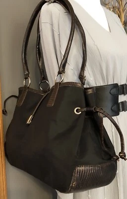 Vtg Women’s Shoulder Handbag Large Tote Black Nylon Brown Faux Leather Trim - Image 1 of 4