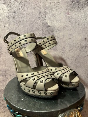 Sandalias de tacón alto de cuero Rockstud Spike Valentino Garavani talla 38 (7,5 EE. UU.) (5,5 UK) Foto 1 de 4