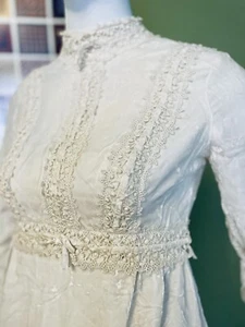 Vtg 60s Hi Neck Hippy Empire Wedding Prom Party Dress Velvet Crochet 36 M USA LS - Picture 1 of 12