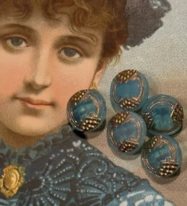 Juego de 5 botones de vidrio checo vintage Moonglow con acento azul y dorado 1/4"/mm .07 - Imagen 1 de 2