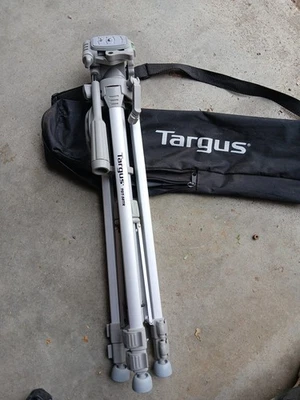  Targus TGT-58TR Camera Camcorder Tripod,3-Way Fluid Pan Head, Bubble Level  - Image 1 of 4