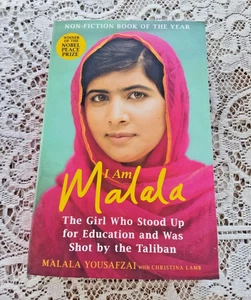 I Am Malala: The Girl Who Stood Up for Education and Was... by Yousafzai, Malala - Picture 1 of 2