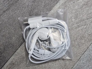 Oryginalne słuchawki douszne Apple USB-C/Typ C MTJY3ZM/A A3046 iPhone 15/16 - Zdjęcie 1 z 1