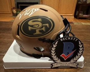 Nick Bosa handsignierter SF 49ers 2023 Salute to Service Mini Helm II Beckett - Bild 1 von 12