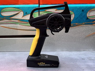 VarioProp UNO S2R Digital Controller RC 2,4GHz NEU schwarz mit gelben Akzenten - Bild 1 von 4